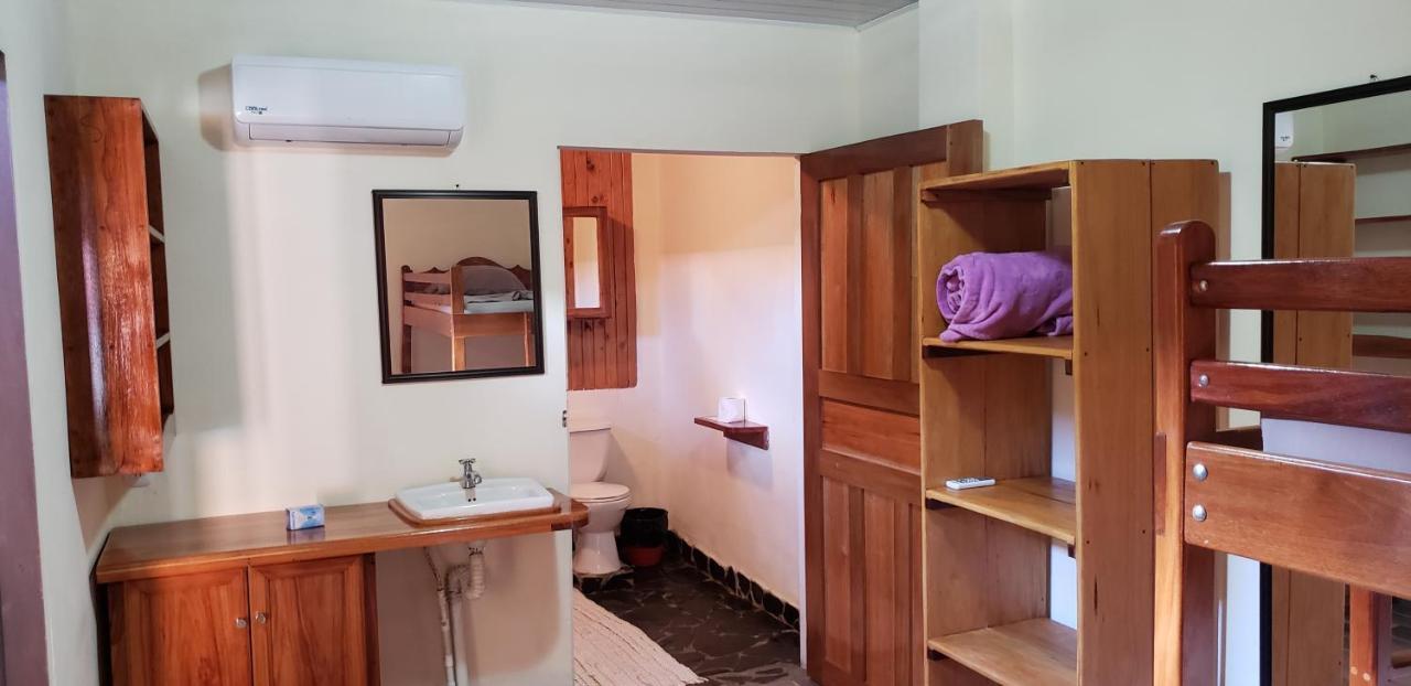 Cabinas Pura Vida B&B Tour Operator Drakes Bay المظهر الخارجي الصورة